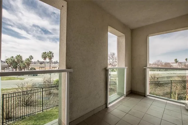 $319,900 | 901 North Upper Broadway, Unit 206, Corpus Christi, TX 78401