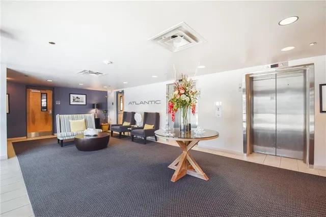 $319,900 | 901 North Upper Broadway, Unit 206, Corpus Christi, TX 78401