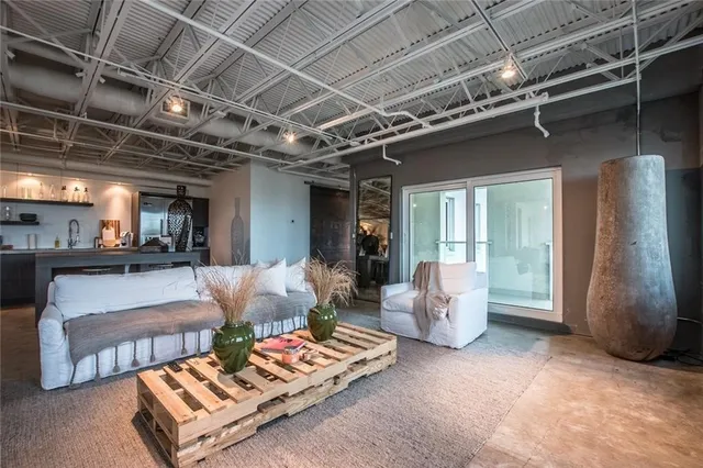 $319,900 | 901 North Upper Broadway, Unit 206, Corpus Christi, TX 78401