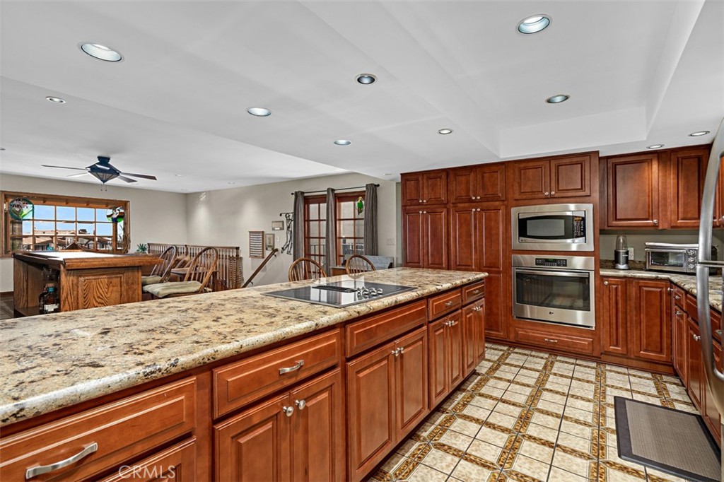 1746 Rudell Road Burbank, CA 91501 - Photo 18 of 41