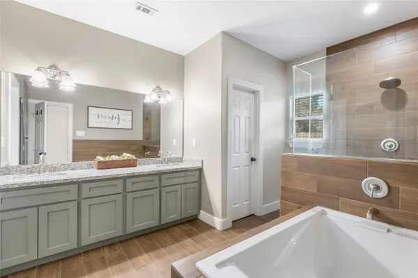 $360,000 | 2201 Maple Street, Liberty, TX 77575