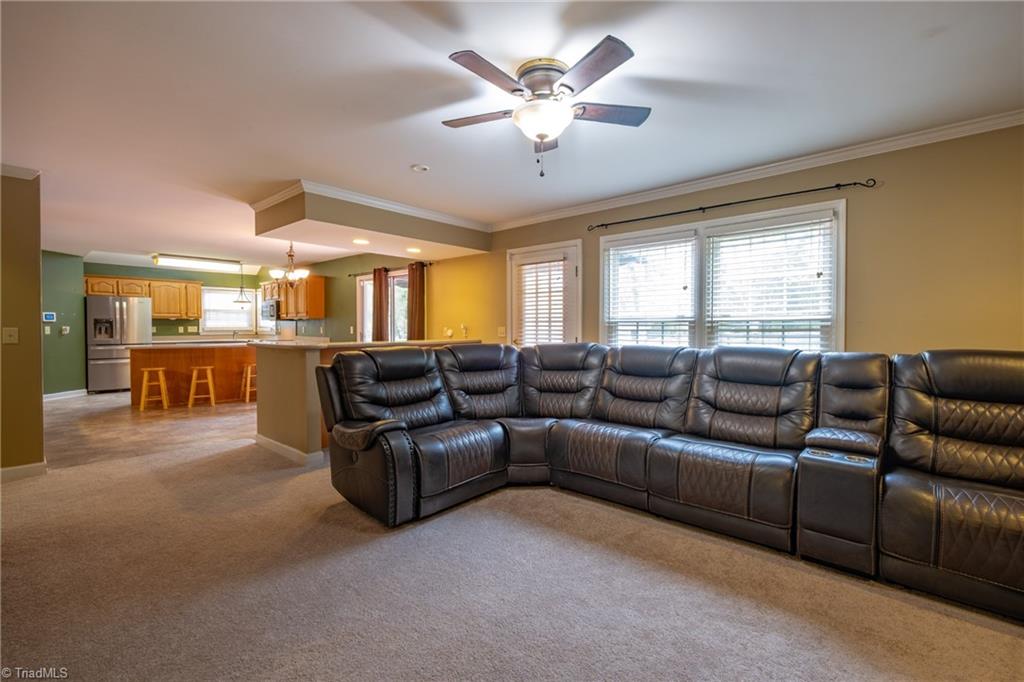 3809 Oak Forest Drive High Point, NC 27265 - Photo 19 of 45