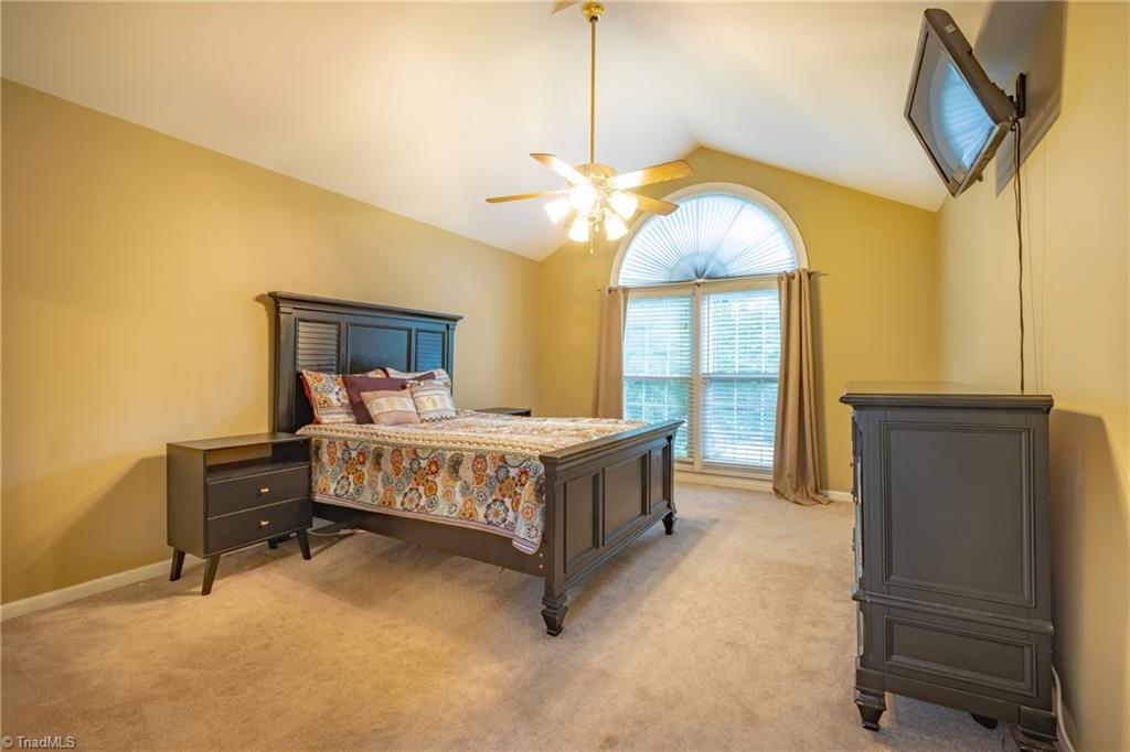 3809 Oak Forest Drive High Point, NC 27265 - Photo 30 of 45