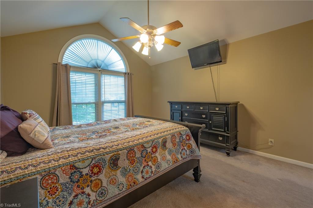 3809 Oak Forest Drive High Point, NC 27265 - Photo 31 of 45