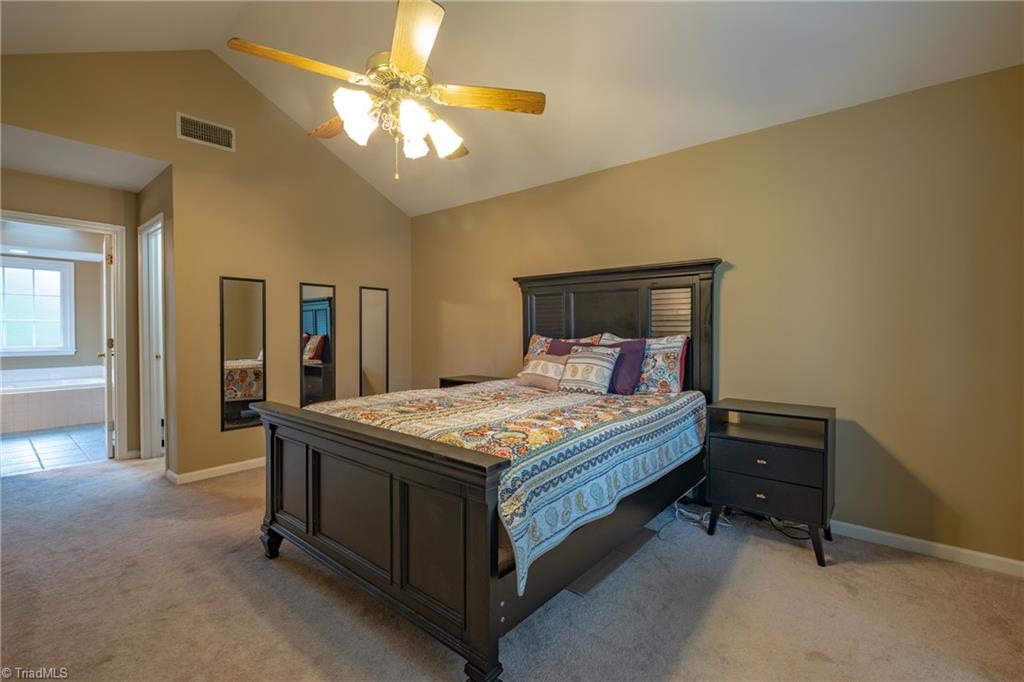 3809 Oak Forest Drive High Point, NC 27265 - Photo 32 of 45