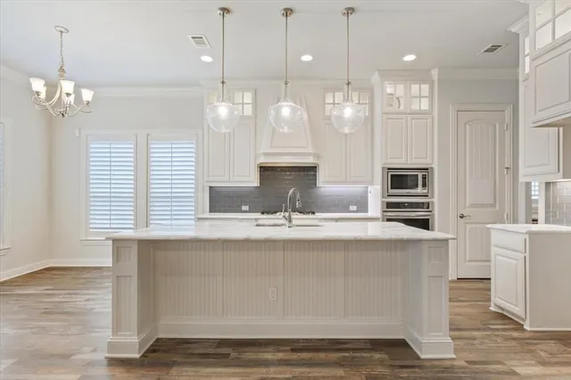 $698,000 | 10708 Francis Drive, Waco, TX 76712