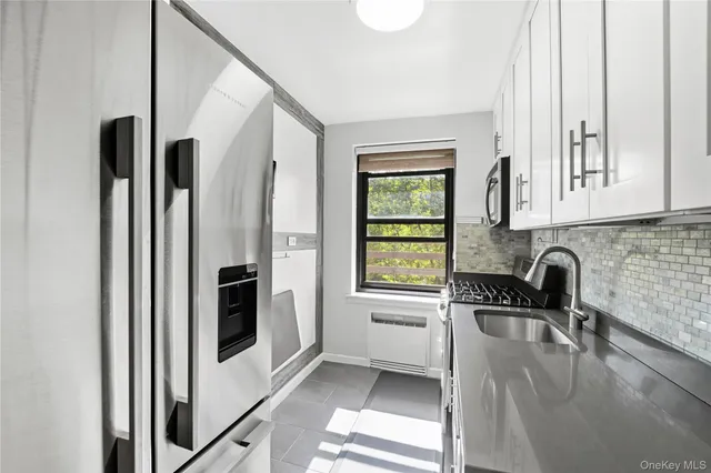 $289,000 | 73-62 Bell Boulevard, Unit 5L | Oakland Gardens