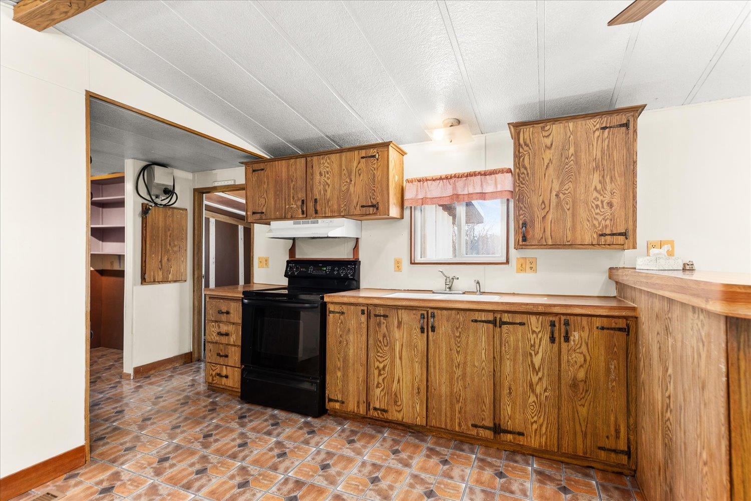 3967 Springdale Hunters Road Springdale, WA 99173 - Photo 16 of 50