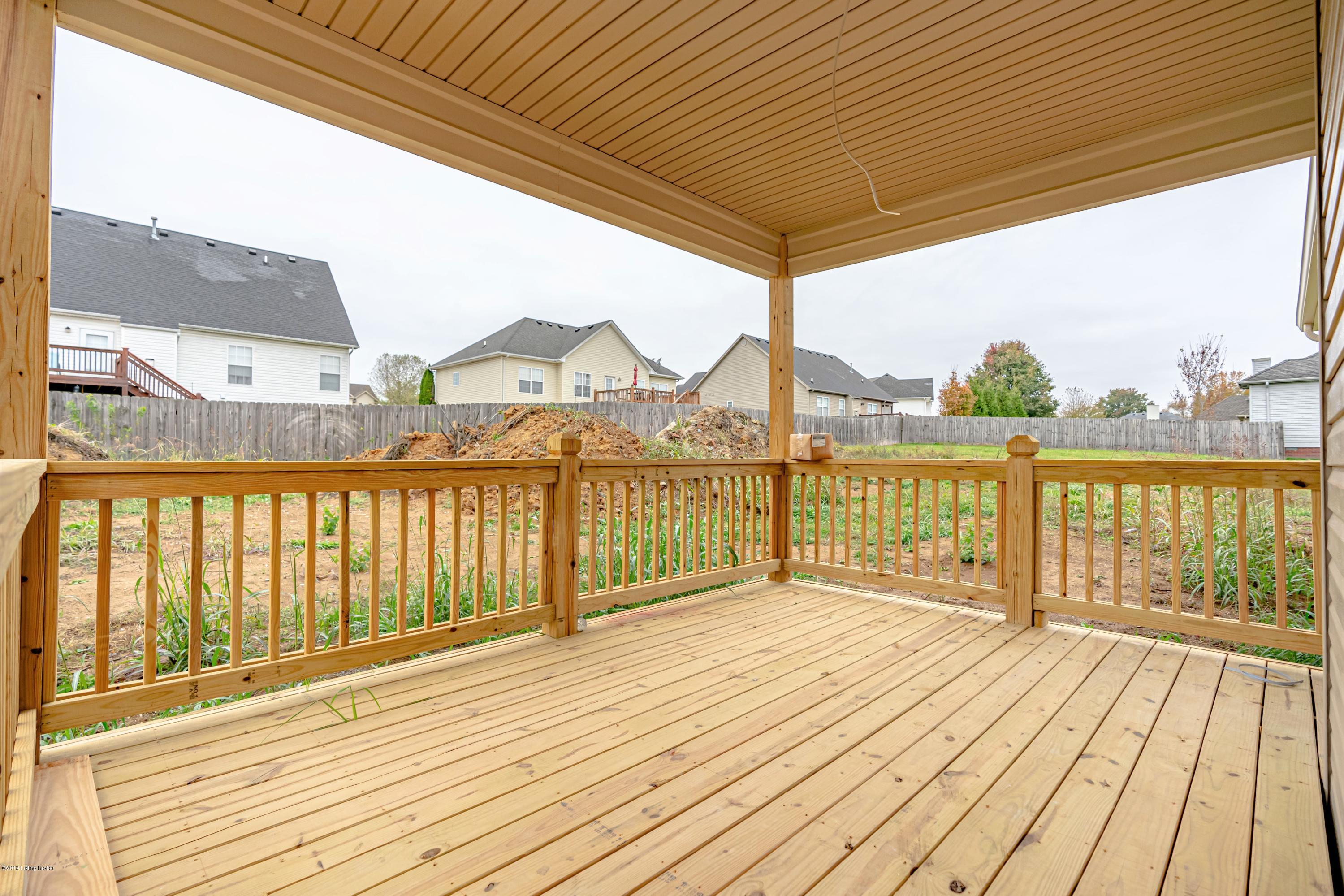 1474 Partridge Run Road Shelbyville, KY 40065 - Photo 15 of 16 Deck