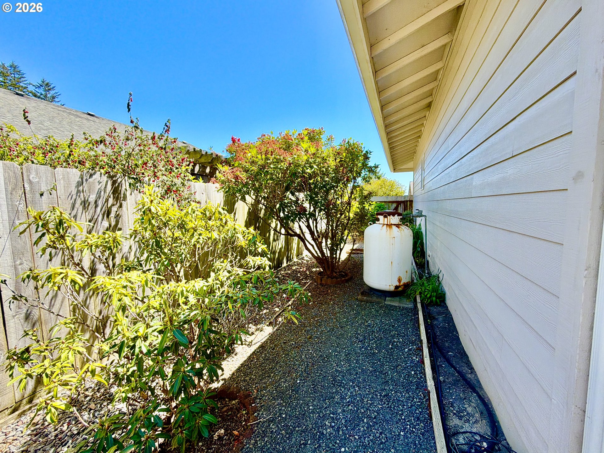 866 Jodee Lane Brookings, OR 97415 - Photo 12 of 39