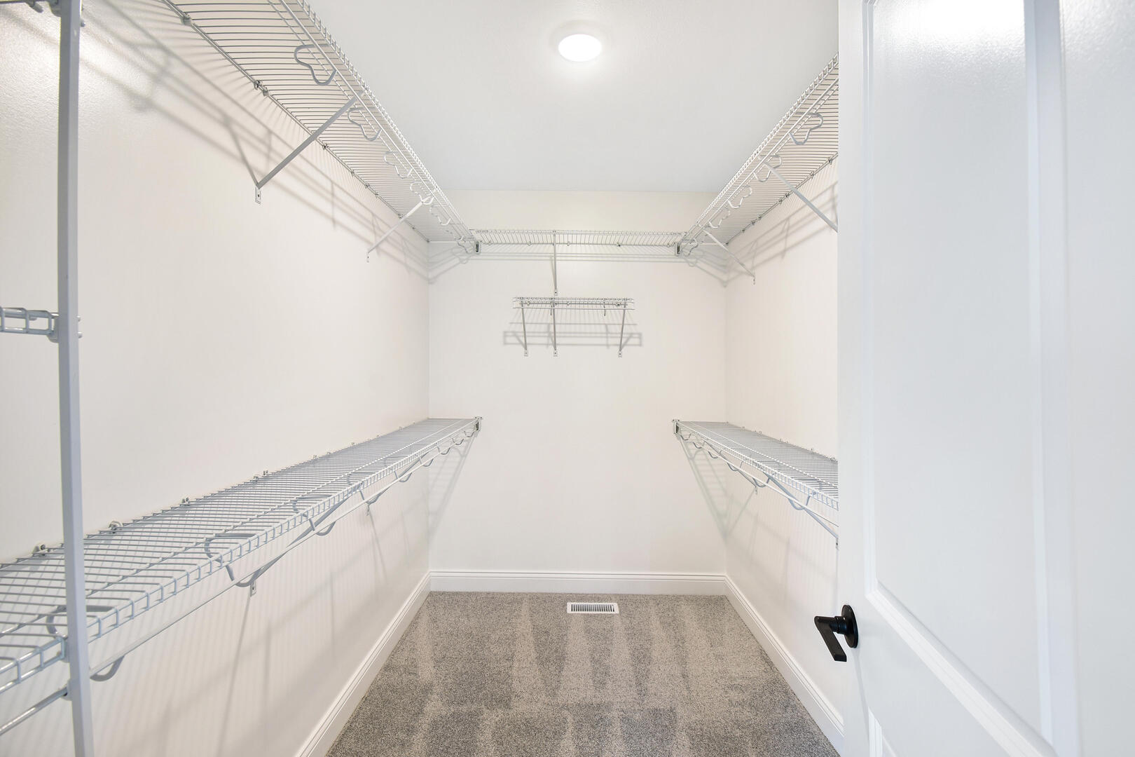 706 Cates Drive Mahomet, IL 61853 - Photo 3 of 22