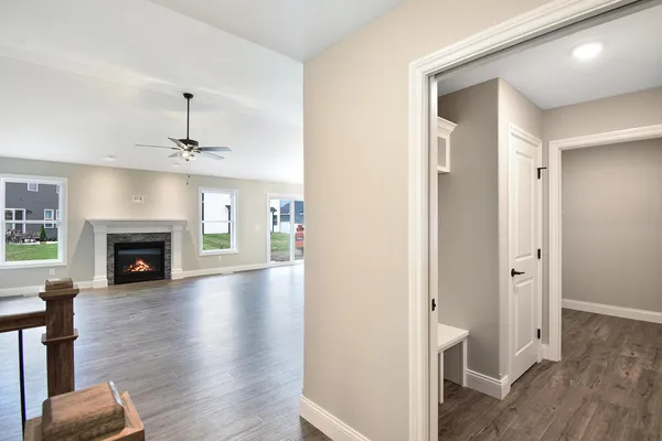 $401,185 | 706 Cates Drive, Mahomet, IL 61853