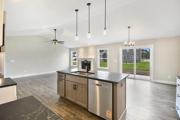 $401,185 | 706 Cates Drive, Mahomet, IL 61853