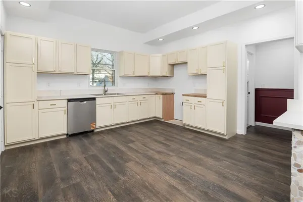 $375,000 | 903 South Grand Avenue, Sedalia, MO 65301