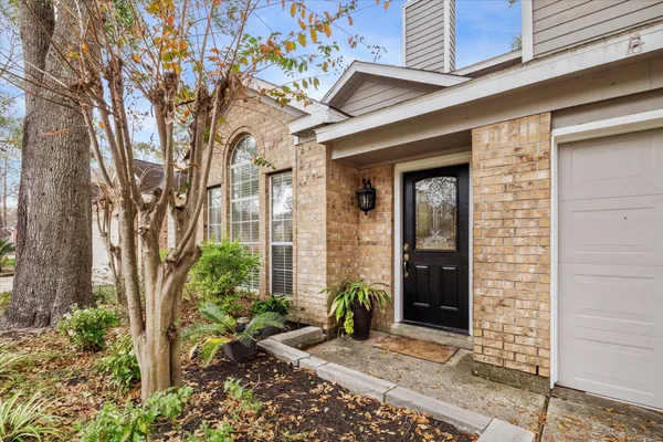 $2,000 | 3315 Kings Mountain Drive, Kingwood, TX 77345