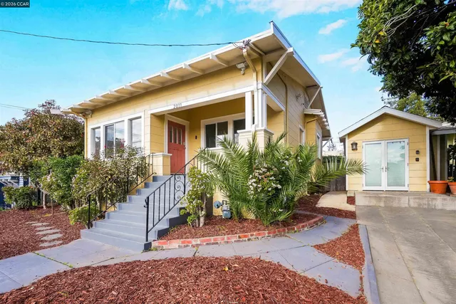 $759,000 | 2011 Rosedale Avenue, Oakland, CA 94601