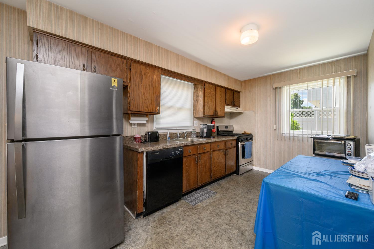 5 Evergreen Place Howell, NJ 07731 - Photo 9 of 31