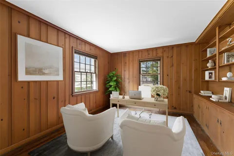 $1,595,000 | 1 Windsor Lane, Scarsdale, NY 10583