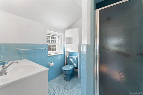 $1,595,000 | 1 Windsor Lane, Scarsdale, NY 10583