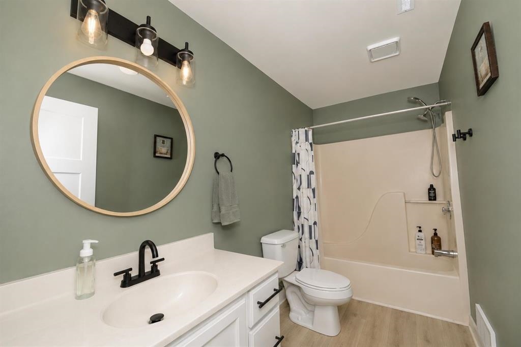 5749 Lacy Road Fitchburg, WI 53711 - Photo 10 of 15 Gallery Image 10