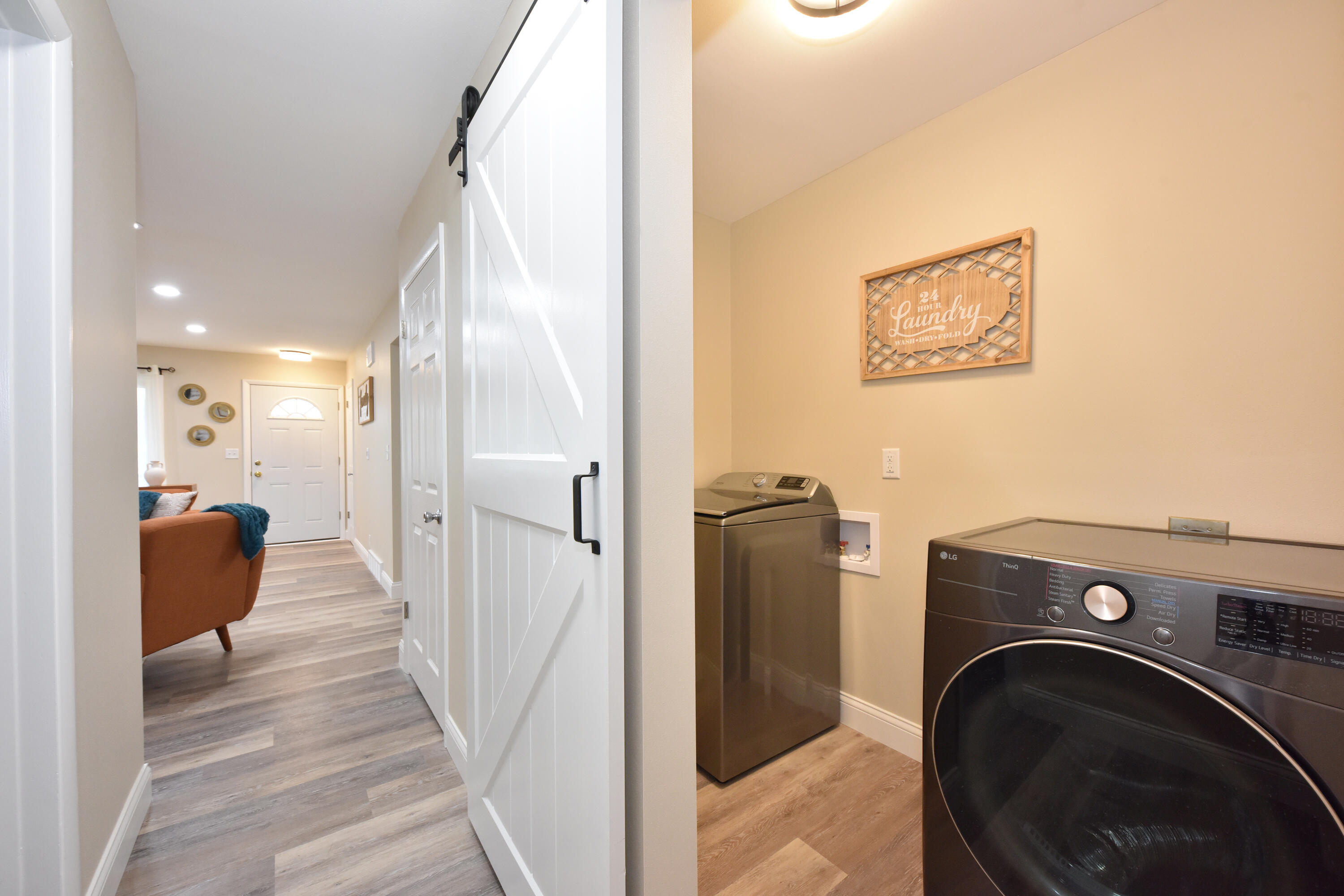 4101 North 70th Street Milwaukee, WI 53216 - Photo 23 of 37 Main floor laundry room