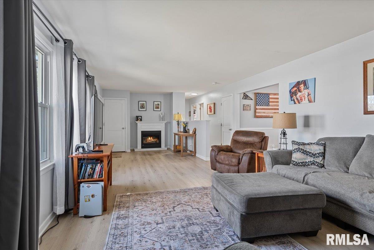 49 Foresters Lane Springfield, IL 62704 - Photo 3 of 20