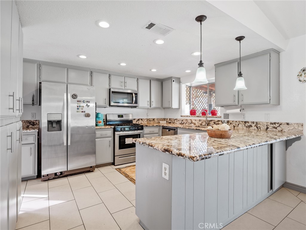 14798 Dos Palmas Road Victorville, CA 92392 - Photo 22 of 55