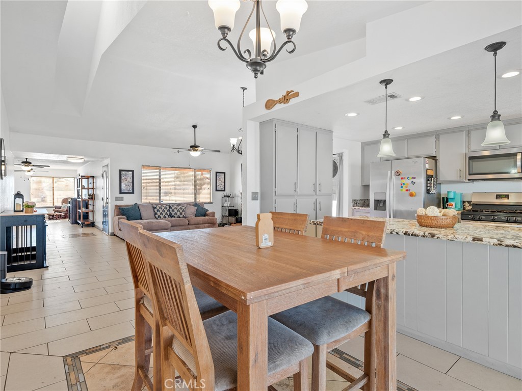 14798 Dos Palmas Road Victorville, CA 92392 - Photo 36 of 55