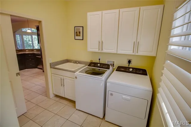 $475,000 | 1200 White Oak Trail, Godfrey, IL 62035