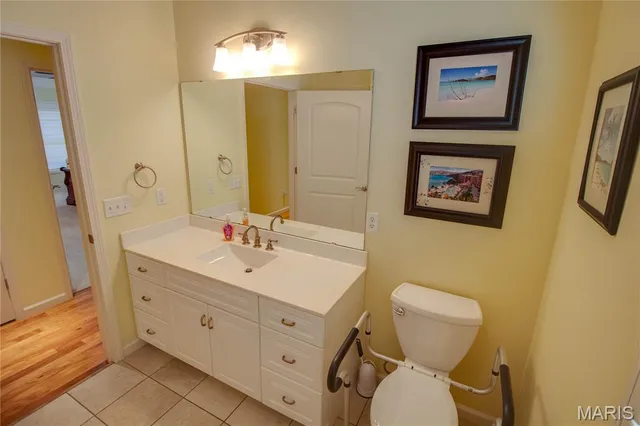 $475,000 | 1200 White Oak Trail, Godfrey, IL 62035