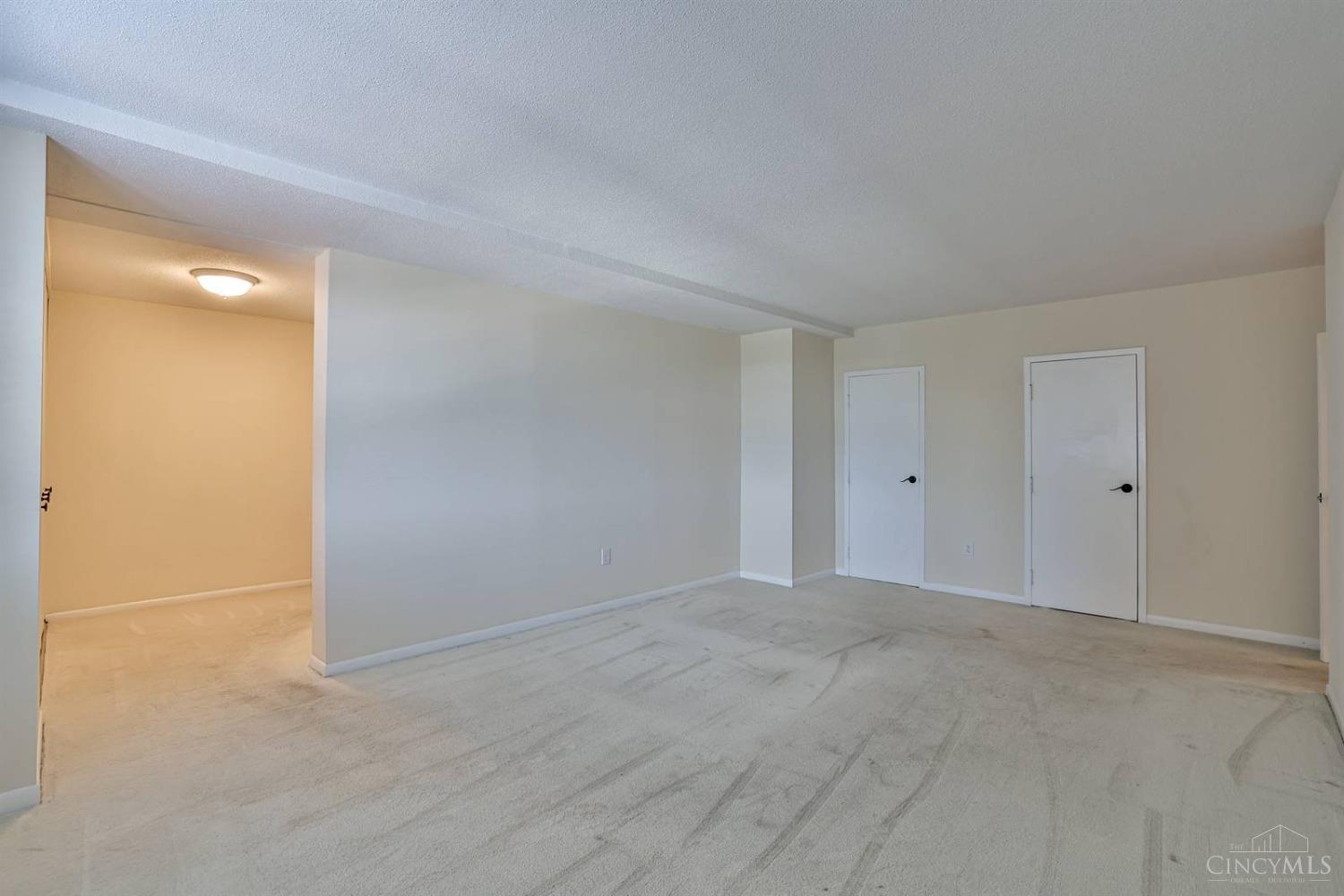 2444 Madison Road, Unit 512 Cincinnati, OH 45208 - Photo 15 of 31 Gallery Image 15