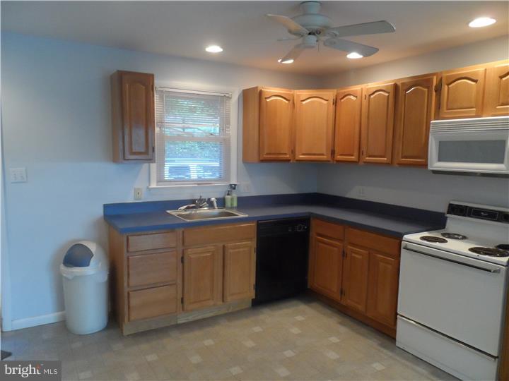 3565 Penn Avenue Sinking Spring, PA 19608 - Photo 2 of 8 Gallery Image 2