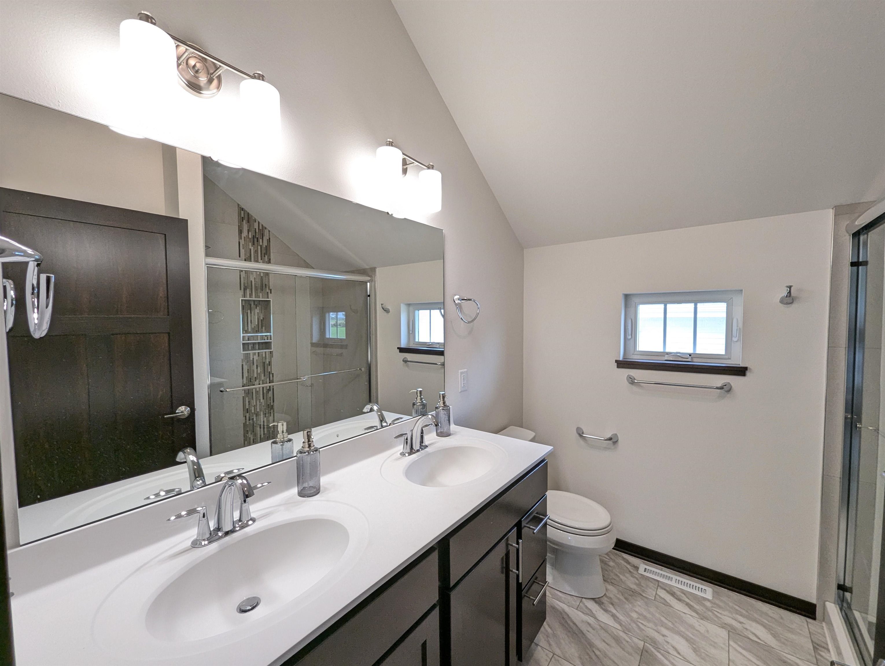 4317 Goldeneye Gateway Middleton, WI 53562 - Photo 37 of 51