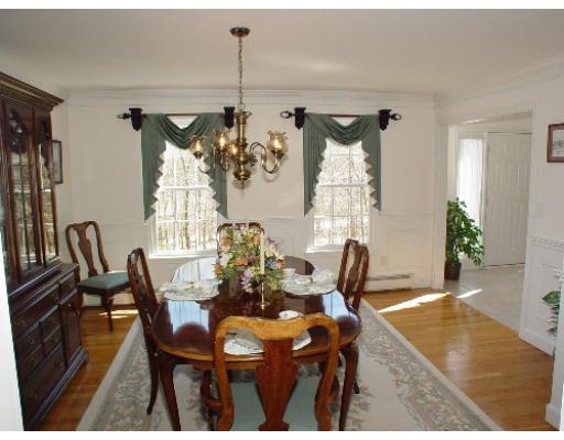 132 Wildwood Road Andover, MA 01810 - Photo 3 of 11 Gallery Image 3