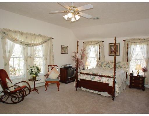 132 Wildwood Road Andover, MA 01810 - Photo 6 of 11 Gallery Image 6