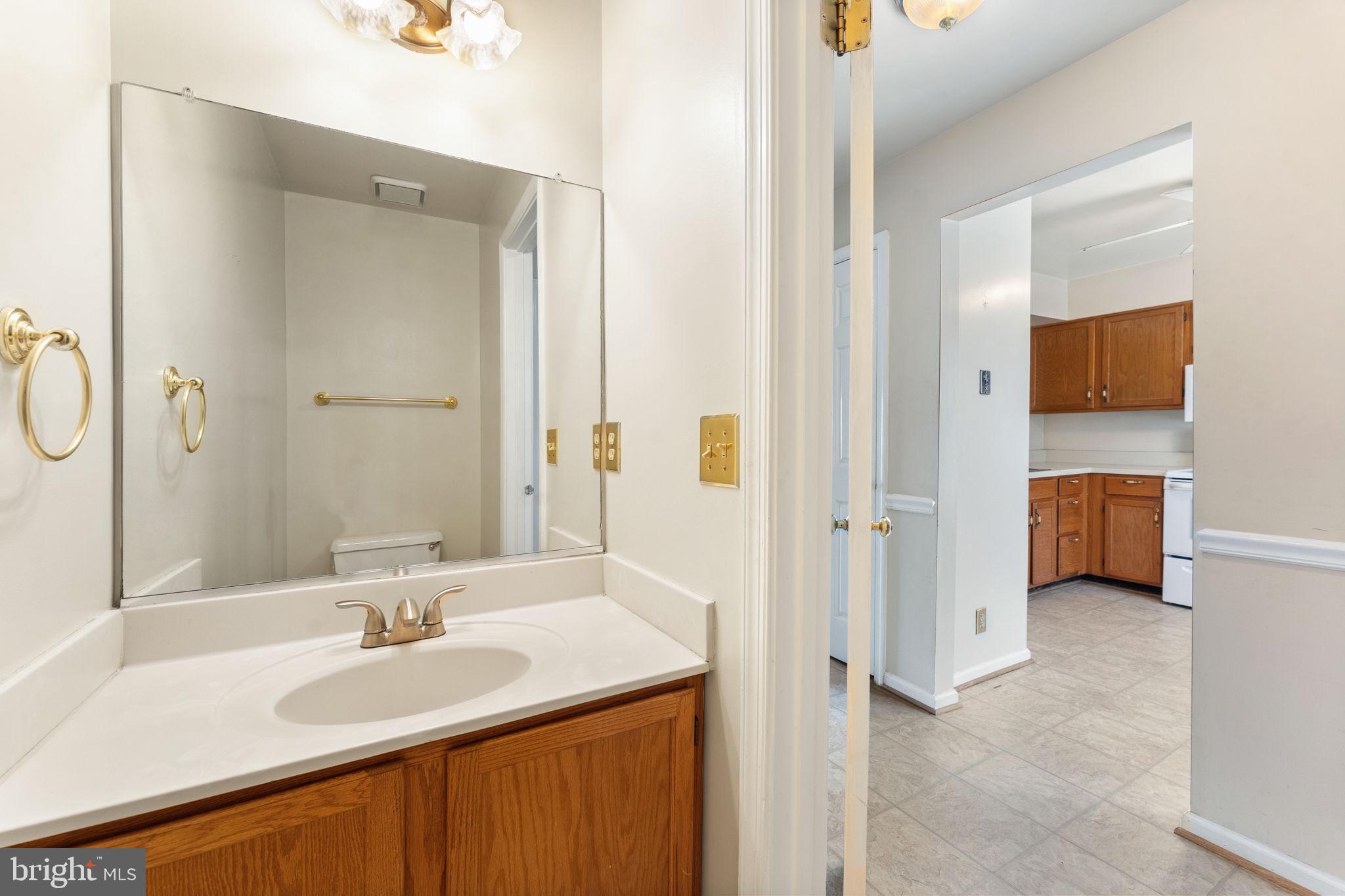 726 Pine Tree Road Warrenton, VA 20186 - Photo 9 of 36 Half Bath