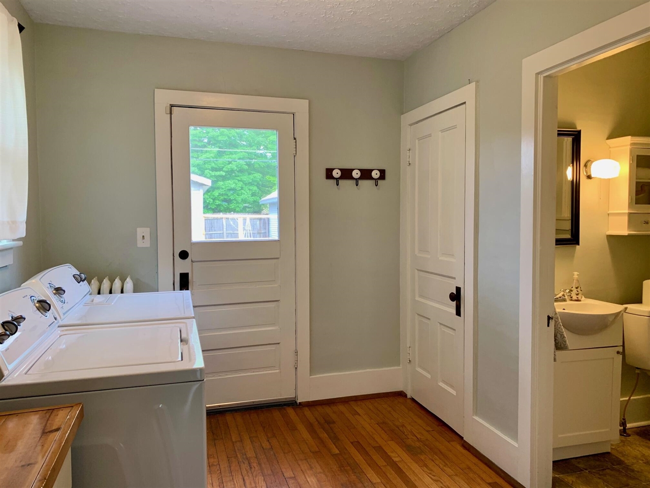 413 North Rath Avenue Ludington, MI 49431 - Photo 15 of 35