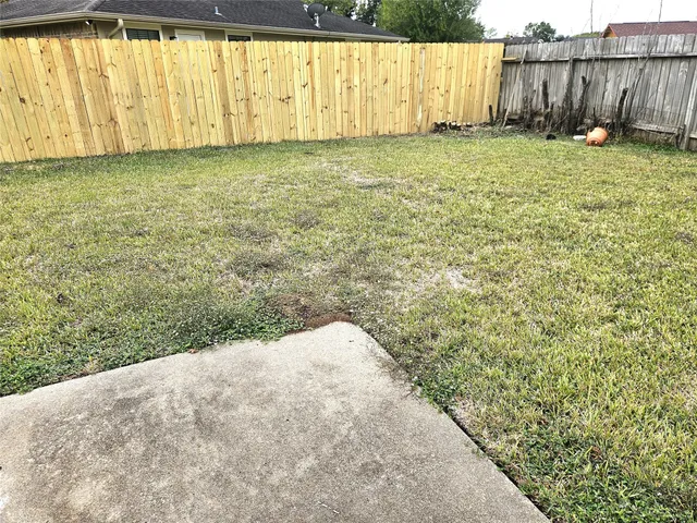 $1,925 | 8215 Summer Quail Drive, Houston, TX 77489