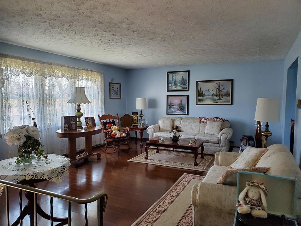 175 Spruce Street Indiana, PA 15701 - Photo 4 of 16 Living Room