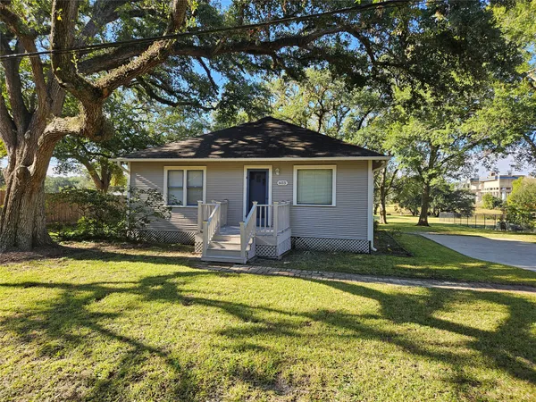 $1,950 | 603 Landrum, League City, TX 77573