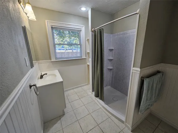 $1,950 | 603 Landrum, League City, TX 77573