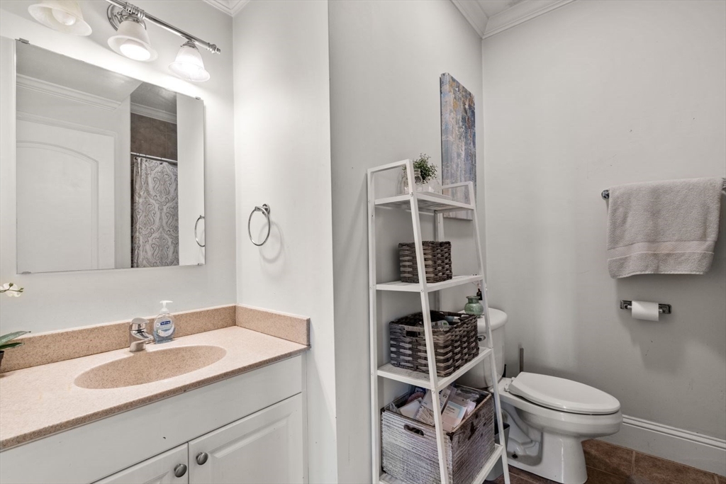 209 D Street, Unit 2 Boston, MA 02127 - Photo 11 of 22