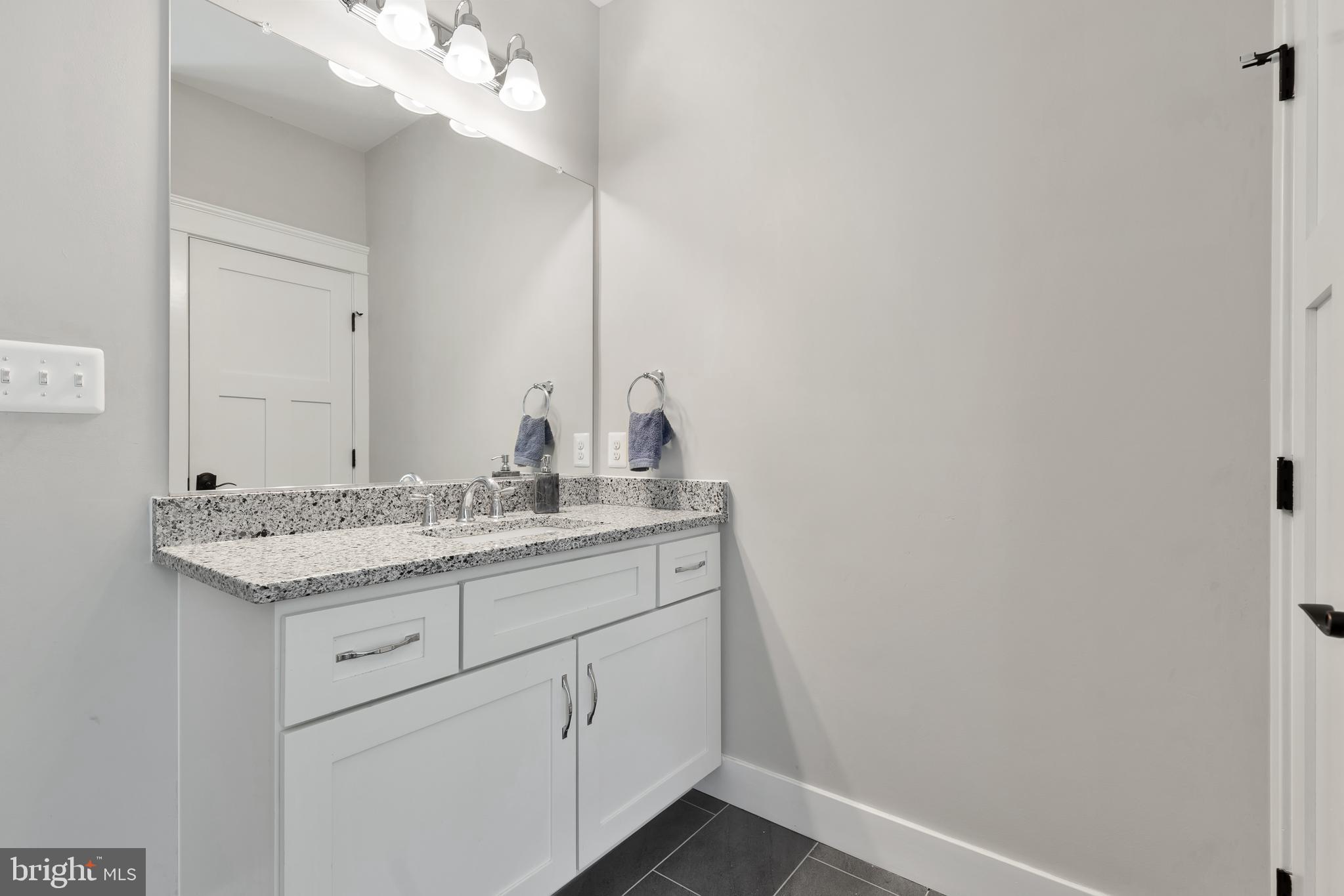 12329 Purcell Road Manassas, VA 20112 - Photo 55 of 71 Upper Level Hallway Bathroom