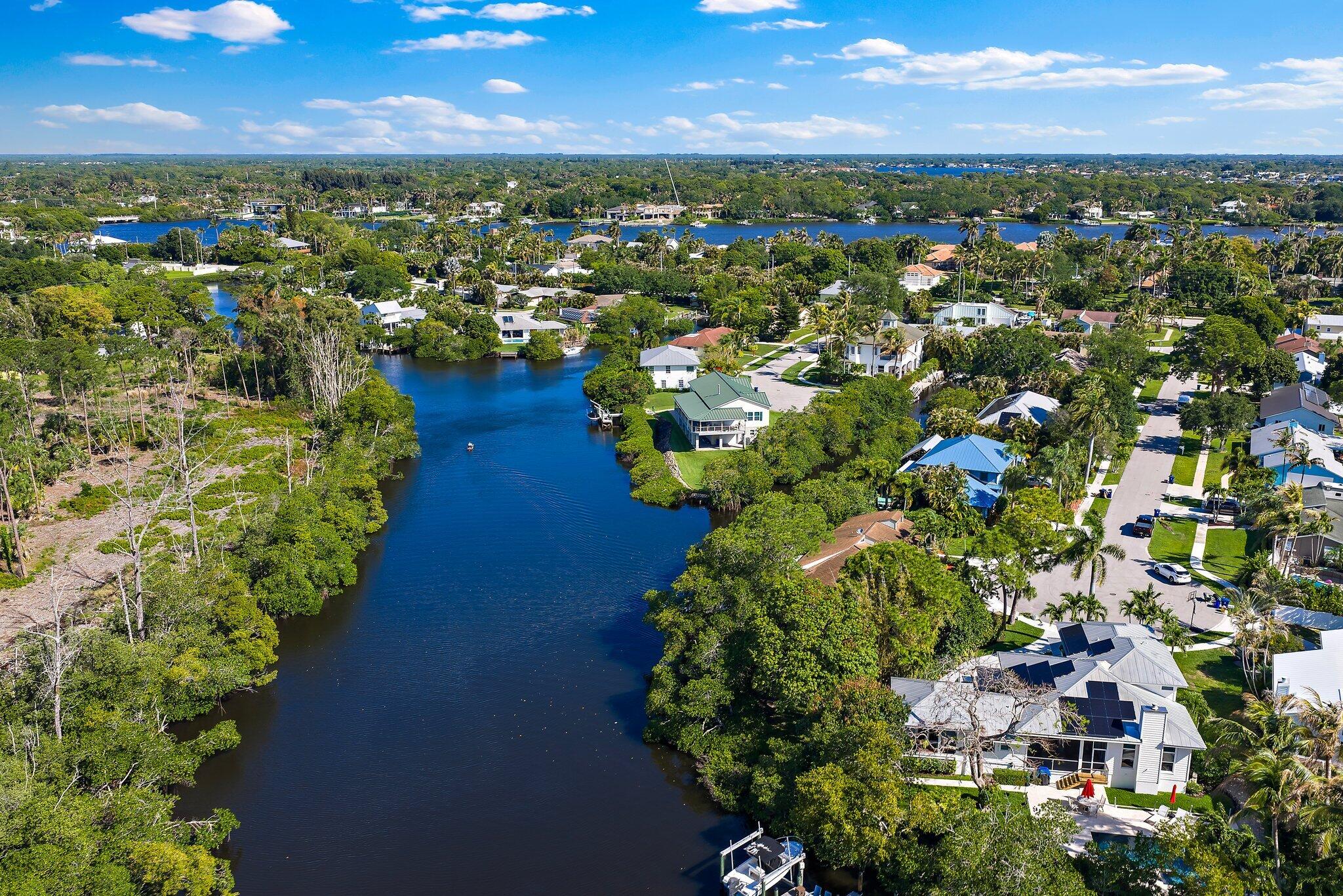 702 Warren Drive Jupiter, FL 33458 - Photo 9 of 76 a view of a city