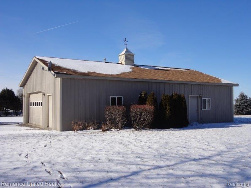 6770 Gregory Road Dexter, MI 48130 - Photo 18 of 24 DSC00441.jpg