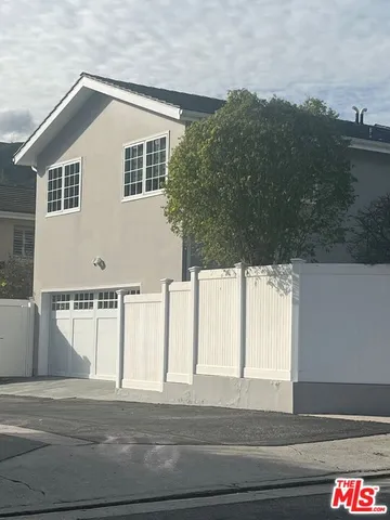 a view of a house with a outdoor space