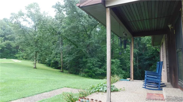 $325,000 | 4882 North Coon Hunter Road, Campbellsburg, IN 47108