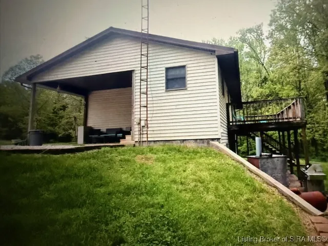 $325,000 | 4882 North Coon Hunter Road, Campbellsburg, IN 47108