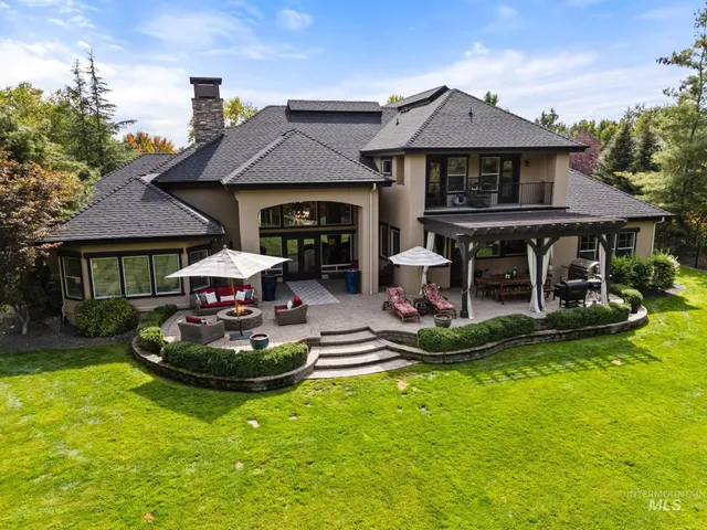 $2,390,000 | 226 East Riversedge Drive, Eagle, ID 83616