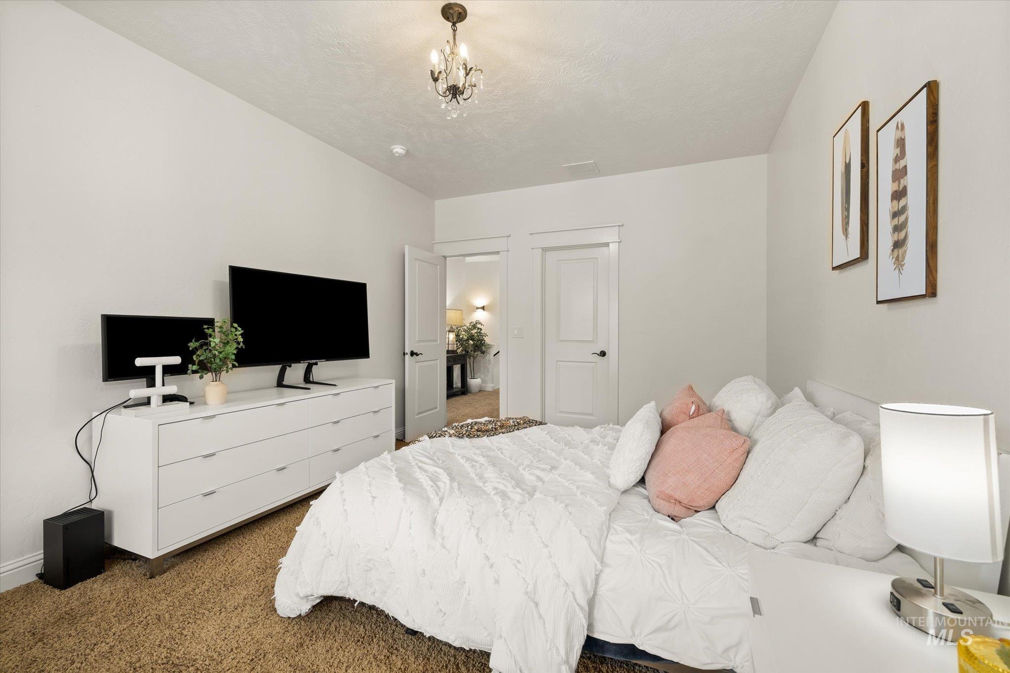 226 East Riversedge Drive Eagle, ID 83616 - Photo 31 of 50 Bedroom with carpet